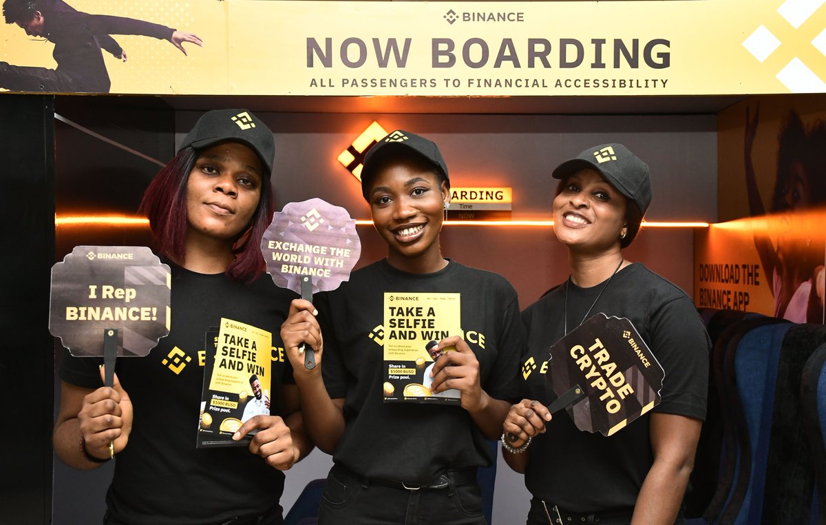 BinanceAfrica's tweet image. #Binance spotted at the Murtala Mohammed International Airport, Lagos Nigeria.

Come to our booth, download the #Binance app and stand a chance to win amazing rewards.🎁 #GetOnboardWithBinance