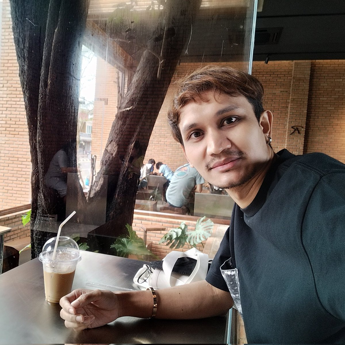 BoonnamPidet's tweet photo. #NewProfilePic https://t.co/rsbYxT10MQ