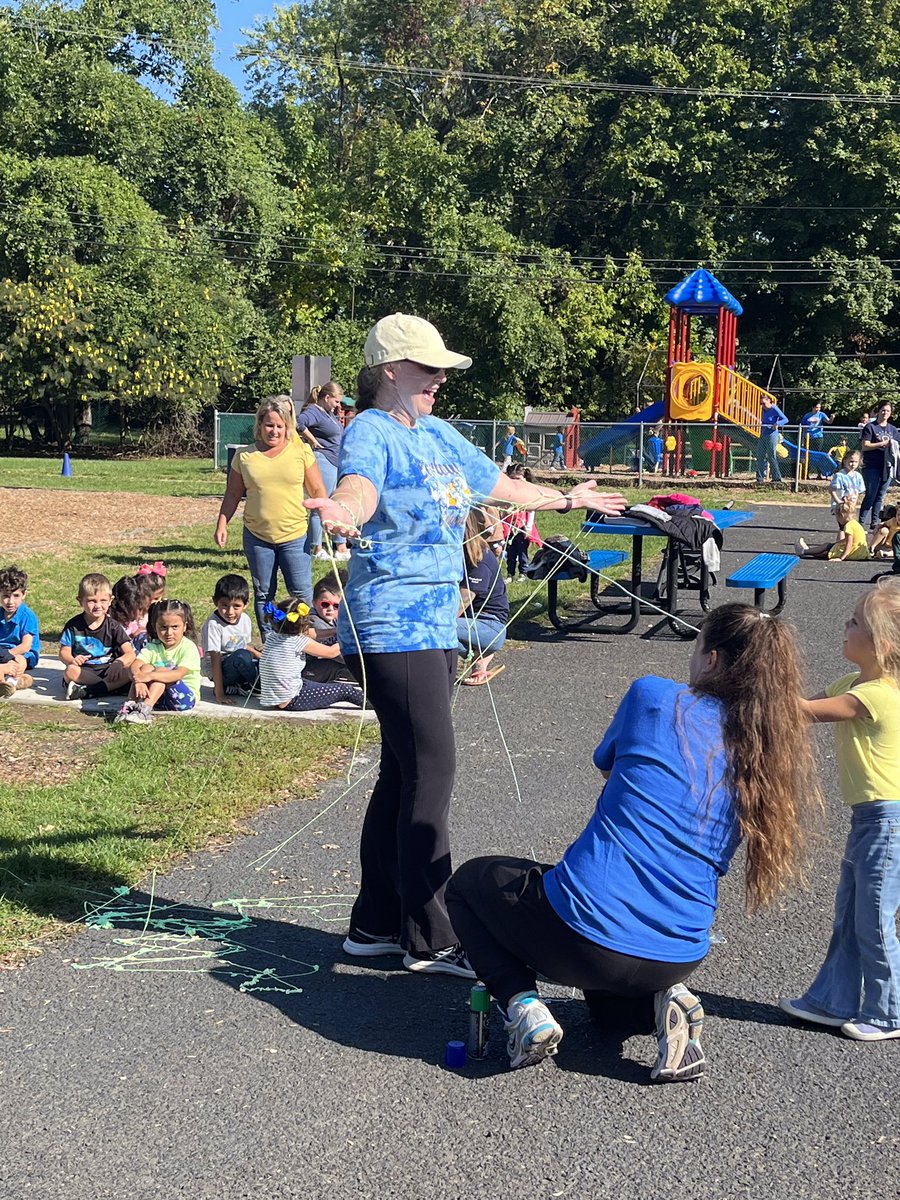 PrincipalMESEPS's tweet photo. The life of a principal in a pre-k to 1st grade school. @EatontownSuper @jackiemags3 https://t.co/aefbmUIHRm