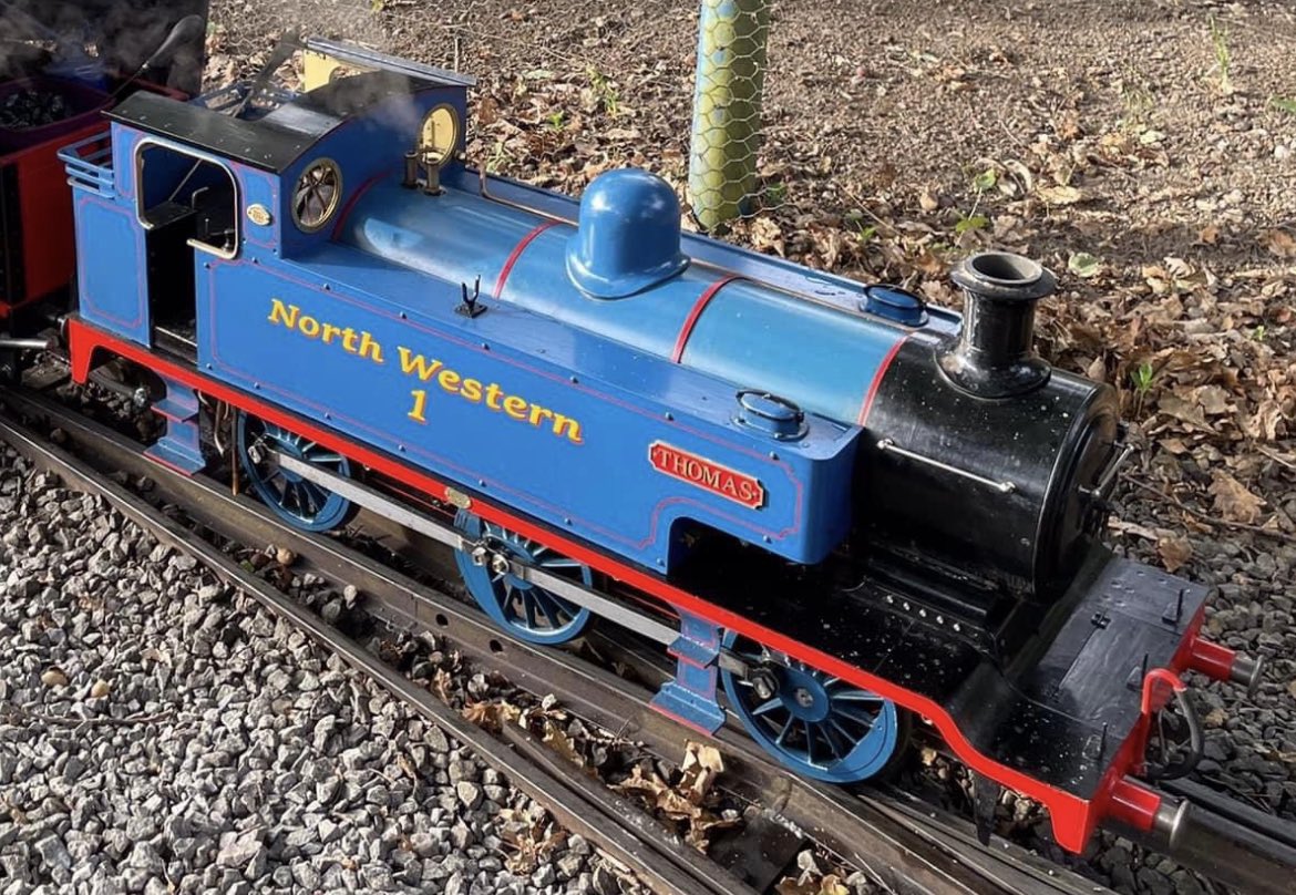 Daily Thomas Models on Twitter: 
