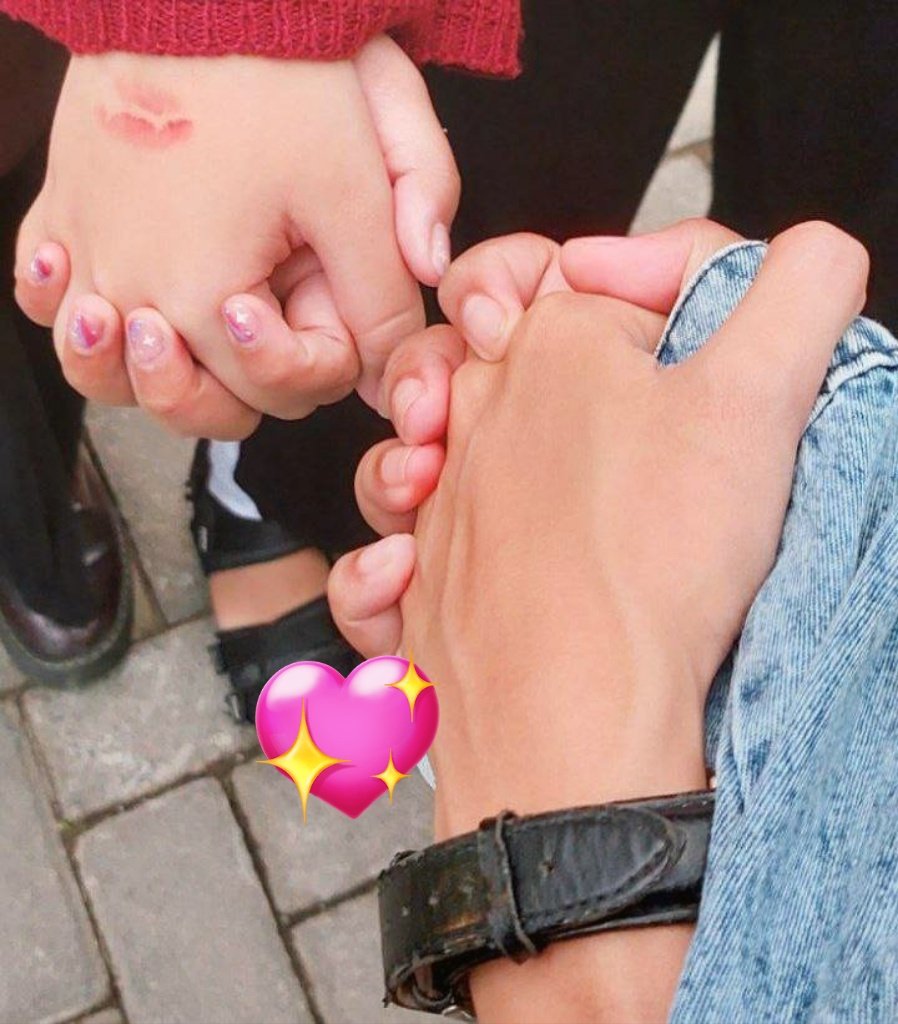 madamelodlie's tweet photo. throwback to the double date we had last monday with @detonaasi n her love.

miss u guys a lot ;_; https://t.co/ljVlZh6qPq