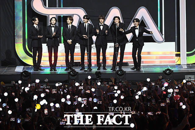 Army Follow Trick💜 tweet media