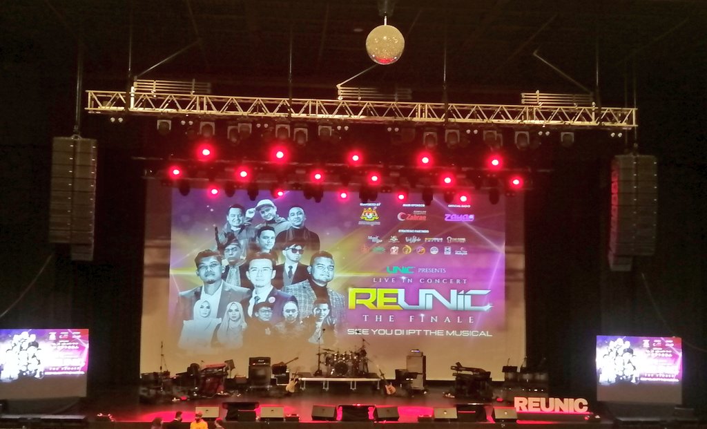 husnaamazlan's tweet photo. Hadir ✅
#Reunic
#demikebangkitannasyid https://t.co/2Xei9eUGVc