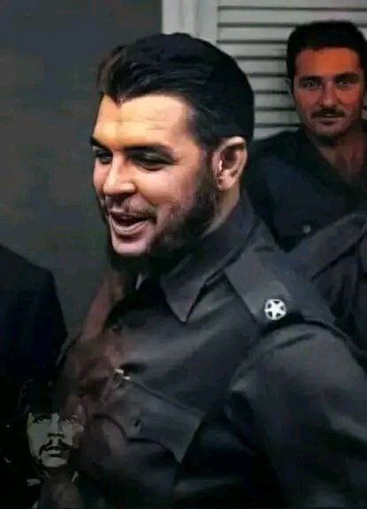 Comandante Ernesto Ché Guevara paradigma de todos los cubanos.No porque te hayas caído tu luz es menos alta #SoyCederista #Cuba #CDRCuba