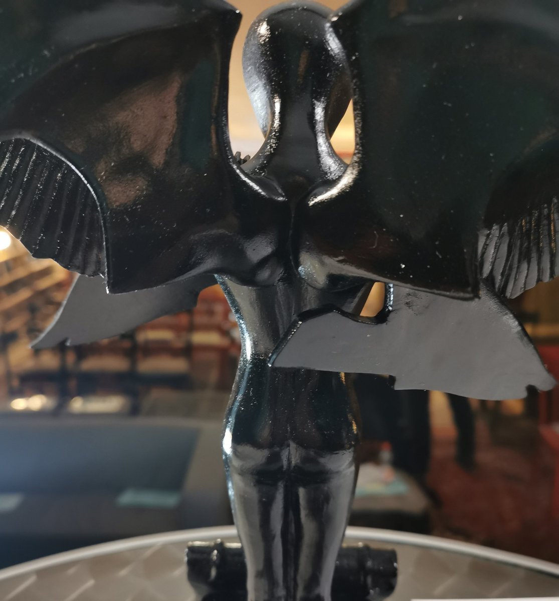 Phantastikpreis's tweet photo. Neues Zuhause für 3 #Seraphen gesucht!
Die Engel möchten gerne bei kreativen Autor*innen einziehen, die 2022 ein phantastisches Werk veröffentlicht haben. 
Wenn ihr eine unserer Statuen bei euch aufnehmen möchtet, dann schaut bitte hier vorbei: 
https://t.co/RgekBU8uA2 https://t.co/PEfnSiuLd6