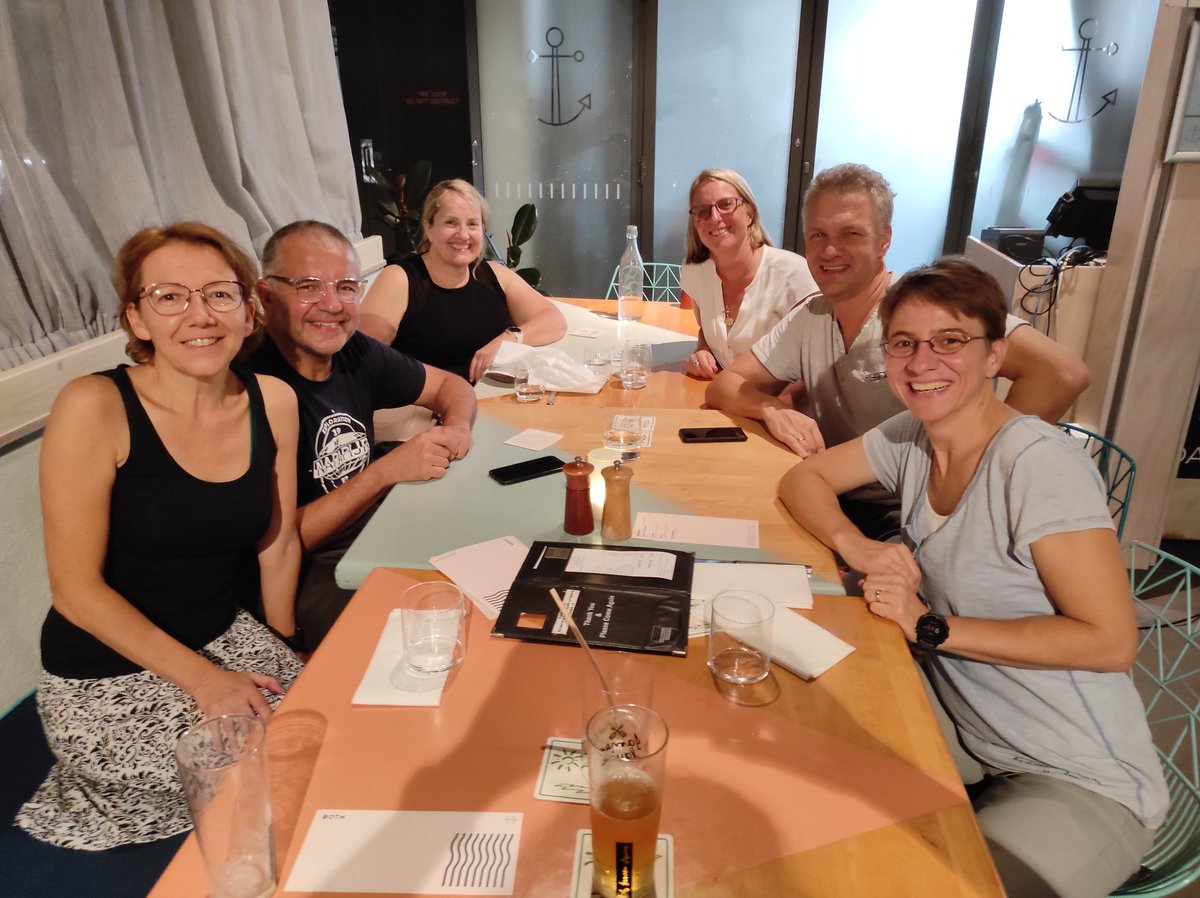 Sandrine Henri (@henri_sandrine) on Twitter photo We made it to Cairns 🔥 and started a DC cluster 😅 #DC2022 @BedouiSammy <a href="/MeredithKeeffe/">Meredith O'Keeffe</a> <a href="/buschraml/">Barbara Schraml</a> <a href="/jdmintern/">Justine Mintern</a> We made it to Cairns 🔥 and started a DC cluster 😅 #DC2022 @BedouiSammy <a href="/MeredithKeeffe/">Meredith O'Keeffe</a> <a href="/buschraml/">Barbara Schraml</a> <a href="/jdmintern/">Justine Mintern</a>