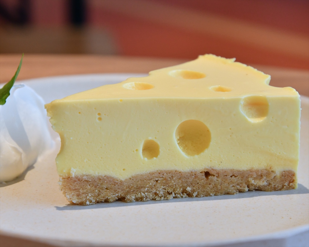 石川県金沢市の人気カフェ ケサランパサラン さんが 東急プラザ表参道原宿に22年8月8日 23年1月31日の期間限定でオープン こちらは名物の ケサパサのレアチーズケーキ W B ケサランパサラン チーズケーキ 表参道 表参道カフェ 原宿 渋谷区 石川県金沢市の人気カフェ ケサランパサラン さんが 東急プラザ表参道原宿に22年8月8日 23年1月31日の期間限定でオープン こちらは名物の ケサパサのレアチーズケーキ W B ケサランパサラン チーズケーキ 表参道 表参道カフェ 原宿 渋谷区