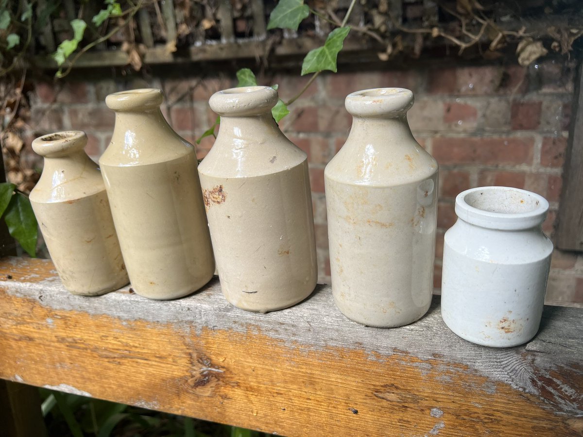 mudlarkanna's tweet photo. Recent #bottledump and #thames #found #stoneware #inks (not sure about white pot). Haven't decided what to do with them yet... they've been a long time in the garden waiting filing... along with a lot of other random objects... #mudlarking #bottles https://t.co/N0WDI55iqq