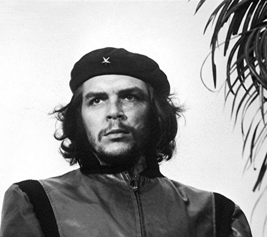 CF💥Efemérides d la historia
8Octubre 1967: El líder revolucionario Comandante 🇨🇺🇦🇷Ernesto “Che” Guevara fue herido y capturado x un grupo d militares bolivianos, cumpliendo  órdenes d la CIA en 🇧🇴Bolivia

Nacía el gran mito revolucionario dl siglo XX

#Cuba  #Argentina
@Atego16