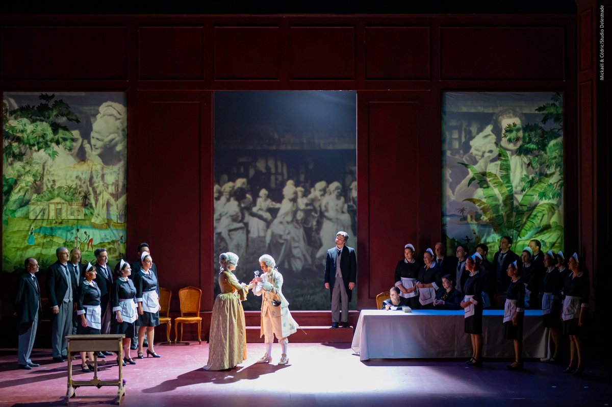 Triomphe du Chevalier à la rose de Strauss à <a href="/OperaAvignon/">OpéraGrandAvignon</a> : une distribution remarquable avec un trio final bouleversant, une interprétation de <a href="/OrchAvignonPvce/">Orchestre national Avignon-Provence</a> entre poésie, lyrisme et ironie, mise en abyme du récit grâce à la mes de Jean-Claude Berutti
libretheatre.fr/le-chevalier-a…
