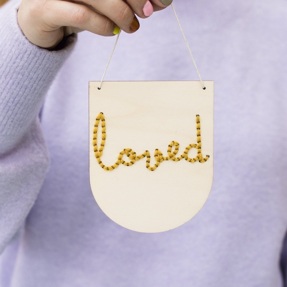New in from Cotton Clara...  Beautiful modern embroidery and cross stitch kits! 😍

Available in the gift shop and in the "something to do" section of the Build Your Own BearHug page of our website!
bearhugsgifts.com/build-your-own…

#HugInABox #SelfCarePackage #ThinkingOfYouGifts