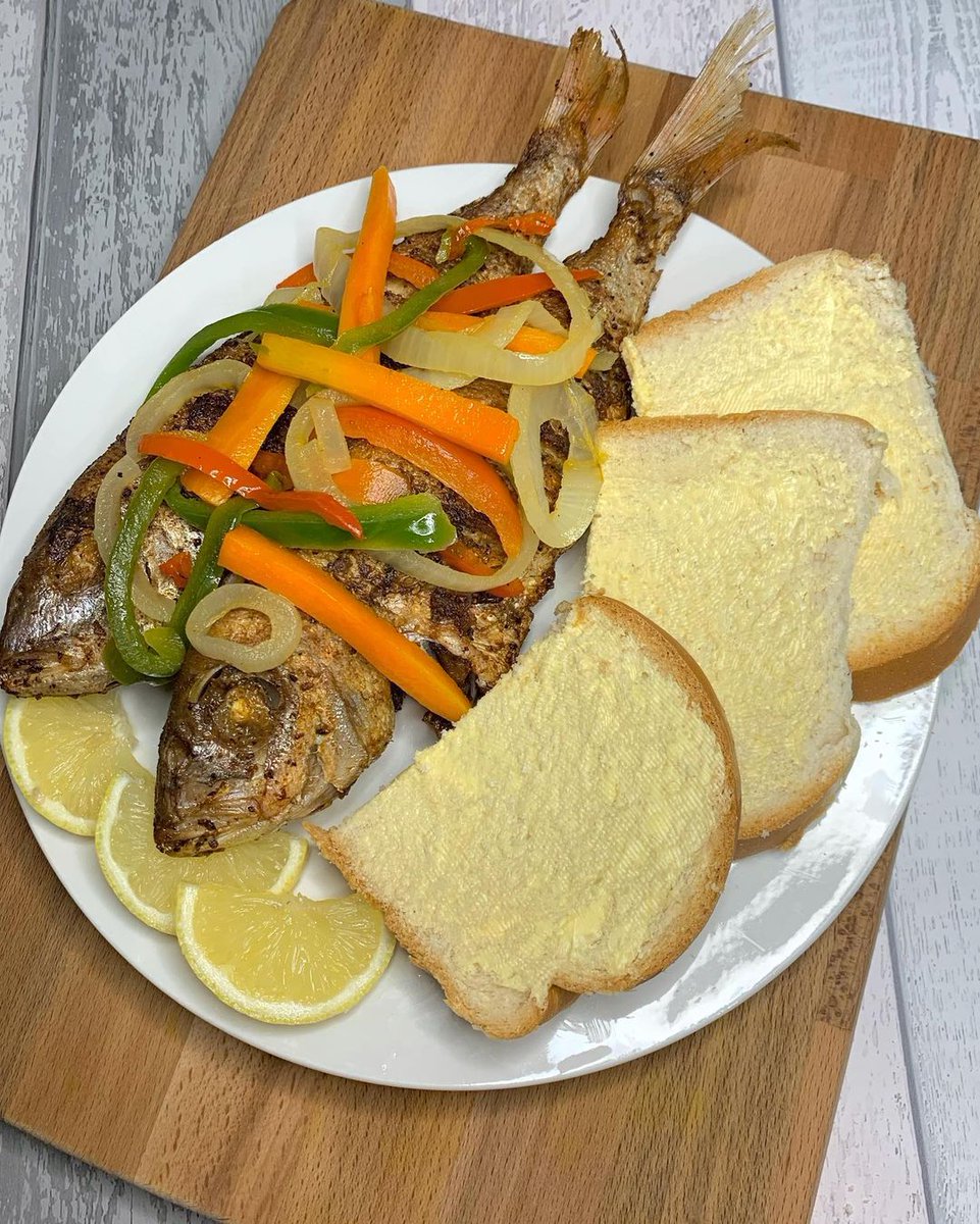 jamaicarecipes's tweet photo. What do you like to eat with your Escovitch Fish?πΆπ₯π§
Check out our Escovitch Fish recipe here - https://t.co/RyoGcEJocp | π·IG: mitsonskitchen #EscovitchFish #HardoughBread #WeJaminate https://t.co/bUqCkUjOjQ