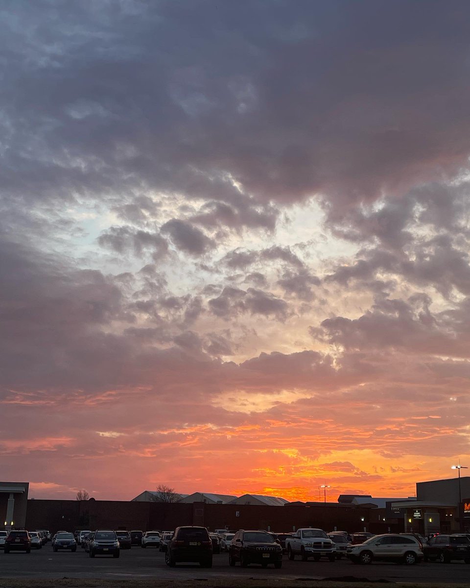 whereisjulia0's tweet photo. nj sunsets ❤️💓 #nj #sunsetphotography #sunset #nature #NatureBeauty #NaturePhotograhpy #travelphotography #jeep https://t.co/jID9H3ZEa5