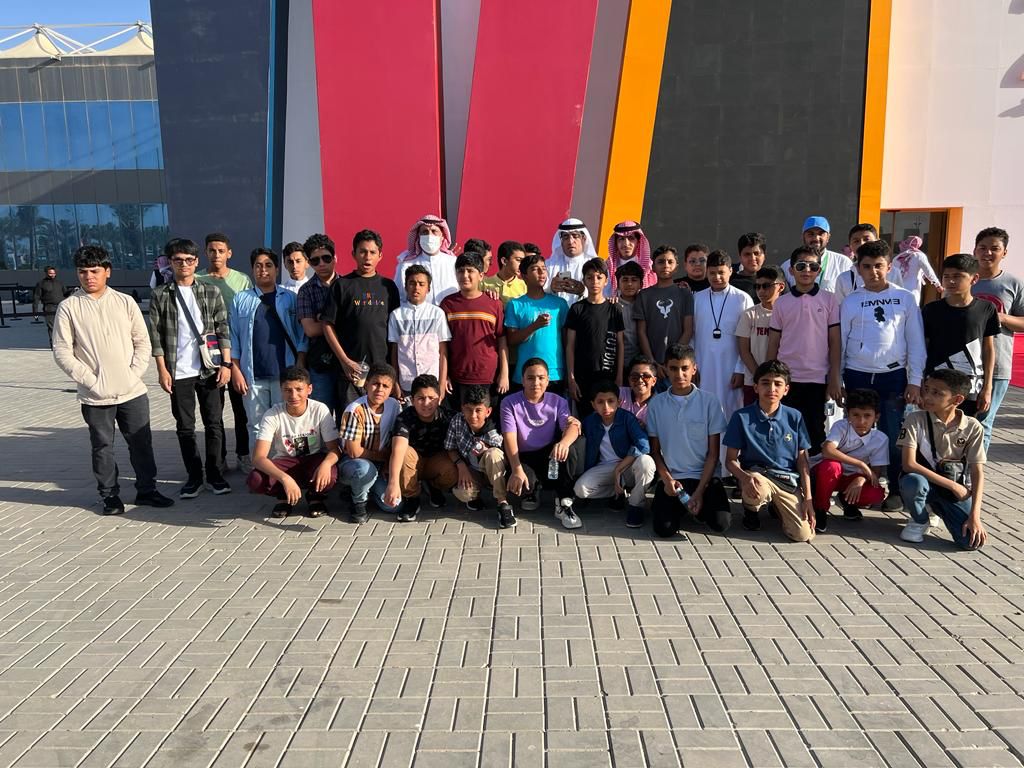 huassin2000's tweet photo. من أجمل   المعارض الدوليه للكتاب  بالرياض  مكانا وتنظيما. جولتنا كانت ممتعه في أروقة المعرض تنوع في الإضافات الملحقه للمعرض توقيع الكتب الدورات التدريبية الورش الثقافية وتطوير الذات مكان ملتقى الثقافات الفكرية شكرا لحومتنا شكر لتلك الجهود الجبارة شكرا لهذا الوطن https://t.co/3cXIDWk6iY