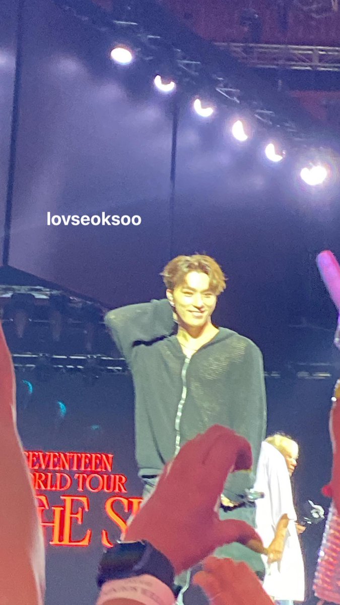 byuumie's tweet photo. lee chan my baby all smiles !!!!! https://t.co/bbv4UAVkKc
