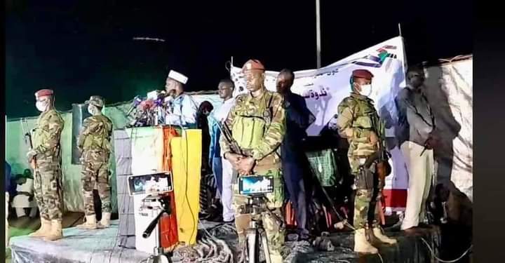 abu_mahboob's tweet image. #موج_البحر 
الموقف الٱن : من الممكن جدا أن تدخل القصر بقوة السلاح ، ولكن من المستحيل أن تدخل عقول الناس لإقناعهم لقبولك بذات الوسيلة .
#السودان 
#susancoup