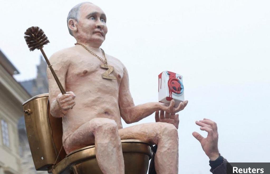xserret's tweet photo. Present for #Putin birthday by the checks , cannot be more spot on!
All for #Ukraine 🇺🇦🇺🇦🇺🇦🇺🇦 https://t.co/h6vDdUJekV