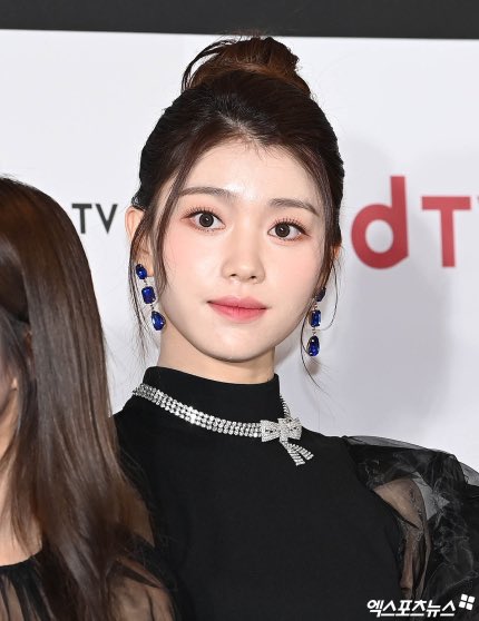 SELF STUNNING VISUAL XIAOTING