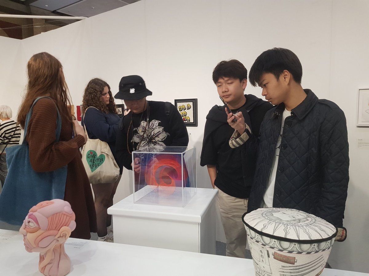 keswtextiles's tweet photo. Yesterday A level textile students visited @knitnstitchshow. They met artists, designers, and FE institutions and had the chance to see and discuss a huge array of textile art. Including the very moving Grenfell and Covid quilts. The #boyssewtoo stand was a particular highlight. https://t.co/oVVjxW3uEo