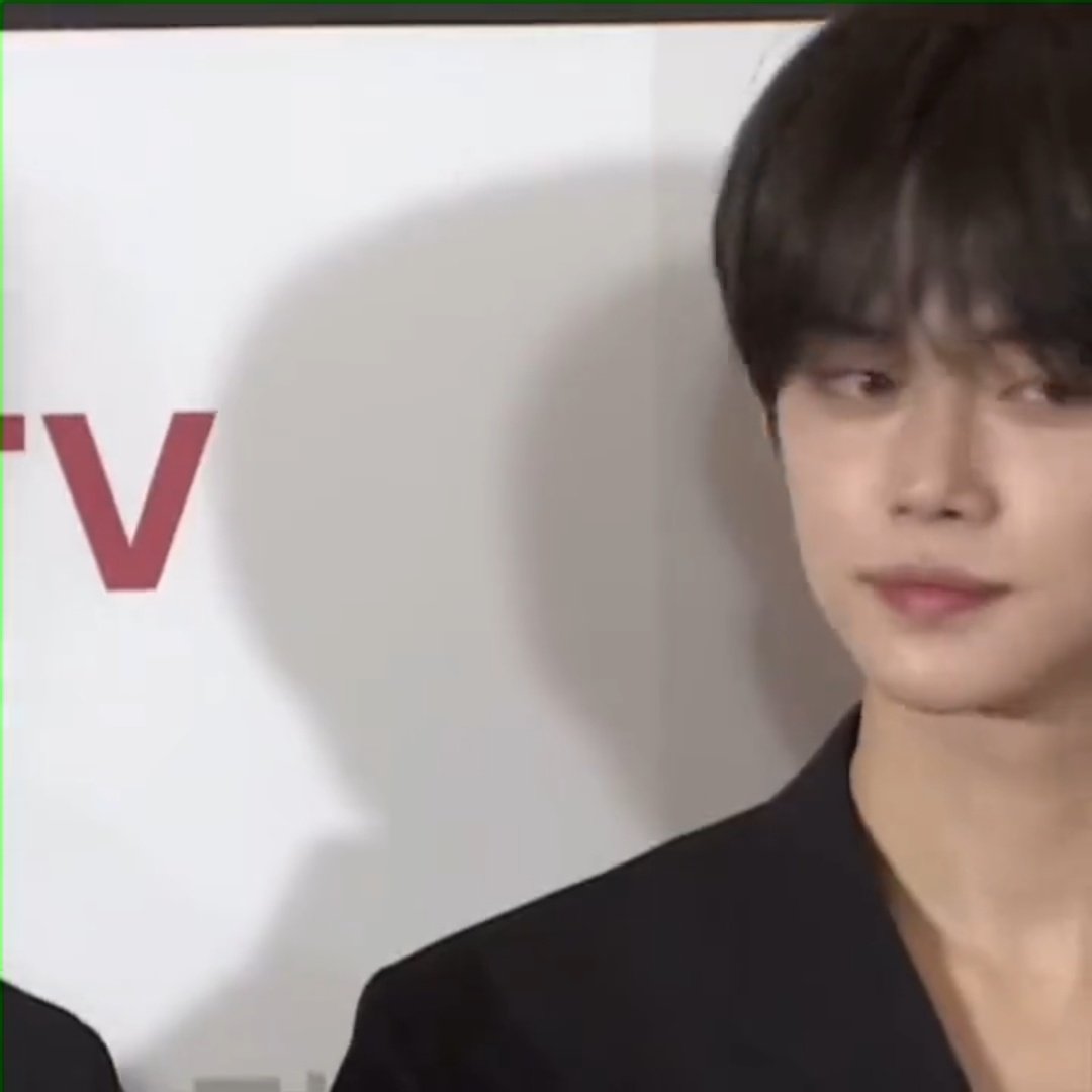 black haired yeonjun will always be the most attractive 🖤