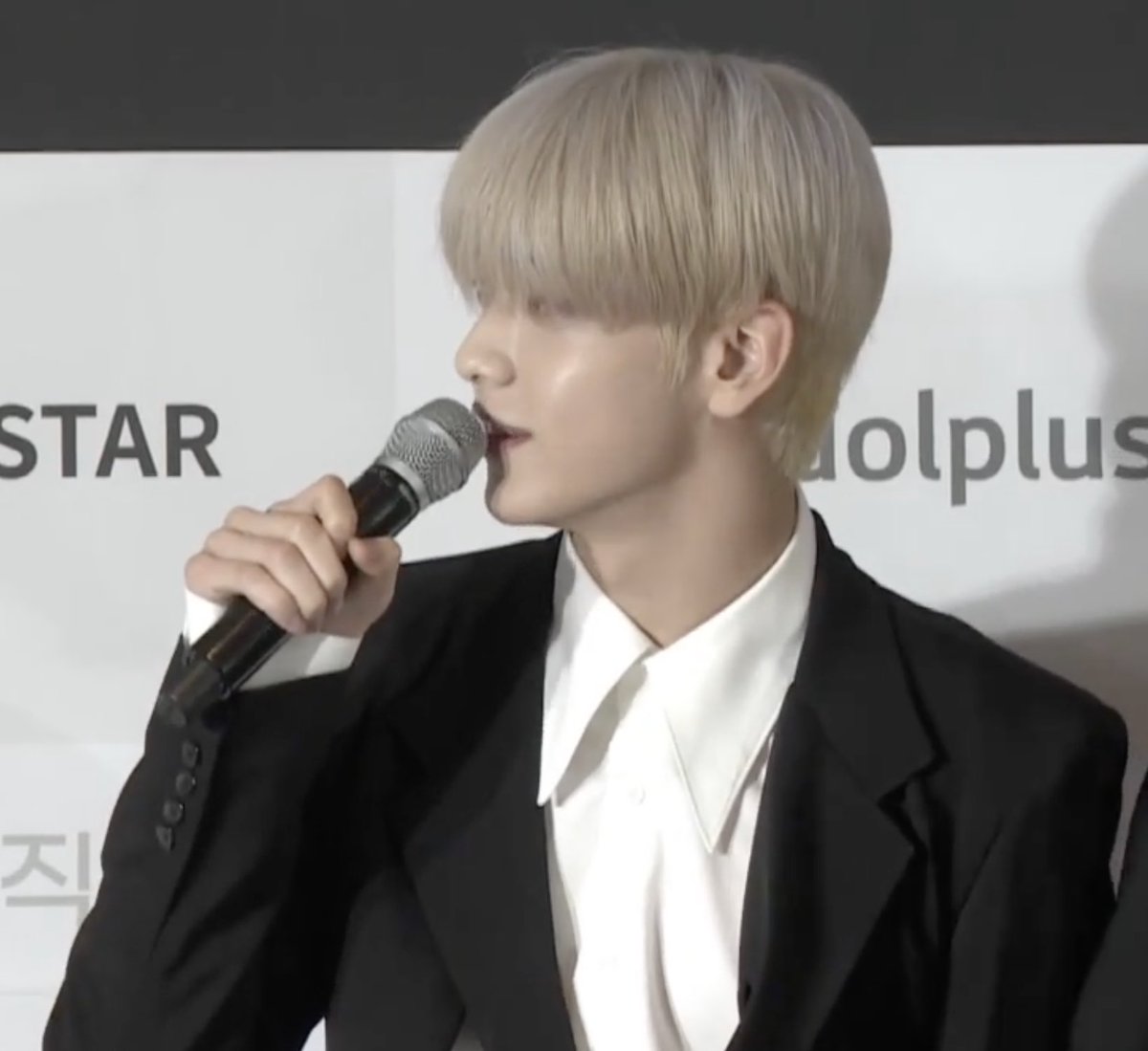 txt as pokémon (@tubatudex) on Twitter photo 