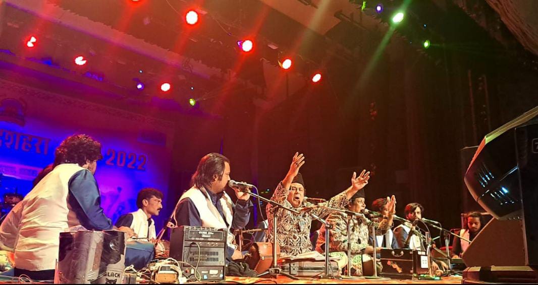 Sabribrothers4u's tweet photo. Had a Great Show Last Night in Kullu Manali With my Sufi Band Thank you so much Kullu Manali Guys For Your Loveβ€οΈππ»#Aftabhashim #Sabribrothers #Live #Kullu #Manali #SufiNight #Concert #Sabribrothersindian #Music #sufiLegends #SufiMastero #BollywoodNight #Bollywoodindustry #music https://t.co/J1JwUTwr7S