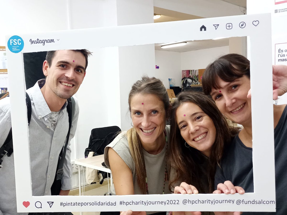 fundsalcom's tweet photo. Todo listo para nuestro taller de pintacaras en la @HPCharityDay 🥳
·
#hpcharityjourney2022 #pintateporsolidaridad #inclusio #inclusiosociolaboral #acciosocial #programaincorpora #programalabora #lhelecciojove #clubdigital
·
@FundlaCaixa https://t.co/GR7lRKJJOl