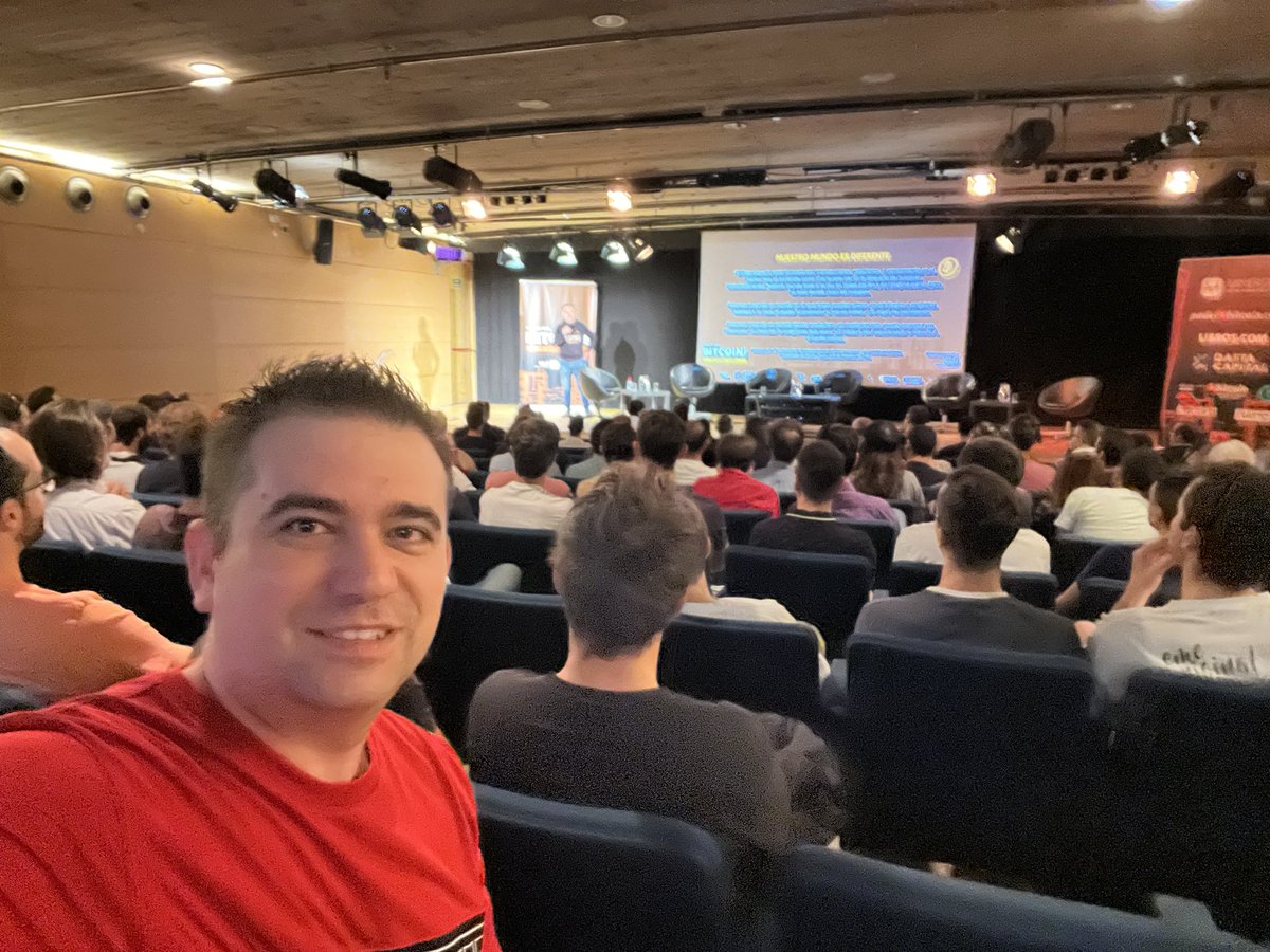 OmarLopezBTC's tweet photo. Empieza el @Wo_Bitcoin!!!

Todo un lujo estar aquí. Eventazo con muchísimos cracks 🙏🙏🙏 https://t.co/4znl1u6A3T