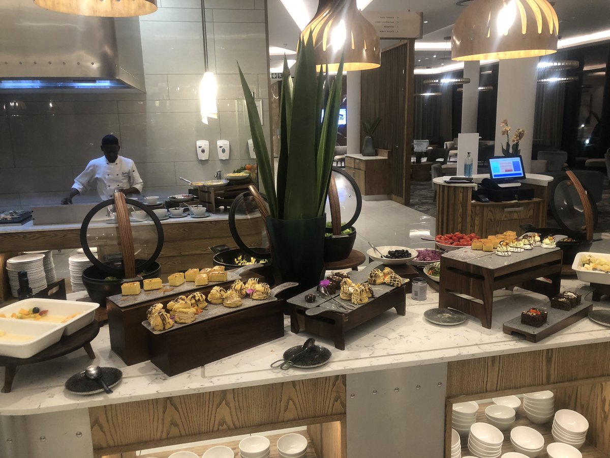 GC_Celebrity's tweet photo. Home for the weekend @Radisson O.R. Tambo 

Looking forward to a refreshing mini-baecay with the wife.  

#RadissonHotels #RadissonORTambo https://t.co/i8YpVY8MkX