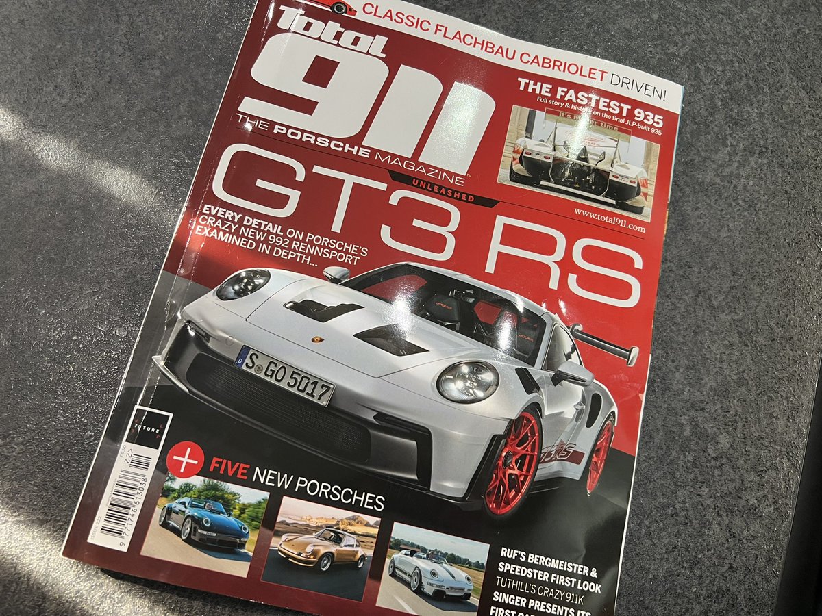 teamparkeracing's tweet photo. If you’re looking for something to read this morning pick up a copy of @Total911 where you’ll see a piece on our very own @Bazhorne7 

Alternatively, if you’re @Brands_Hatch today Barry will be reading excerpts from the piece and doing a Q&amp;A at 11am! #askbarry

#porsche https://t.co/chyIo3AdNh