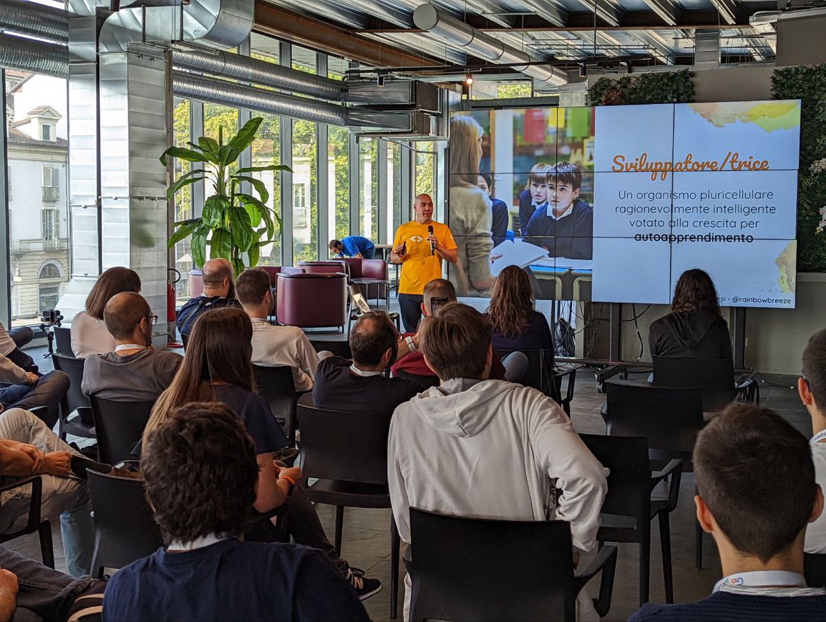 rainbowbreeze's tweet photo. On stage again, at the Italian #GoogleDevSummit, to talk about the reasons behind a developer community.
This is the group where, 10 years ago, my #DevRel and #CMgr adventure started. And see where we're today. 🤯 Together! https://t.co/sibNFst7Ab