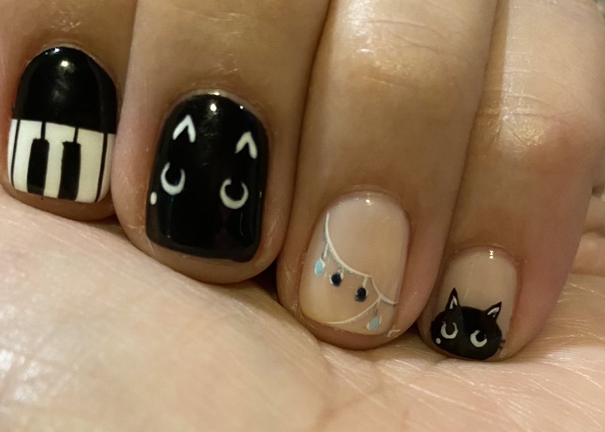 Went to get my nails done AND AM SO HAPPY OMG

#vixx #leo #piano_man_op_9 #nailart #nailconceptKK