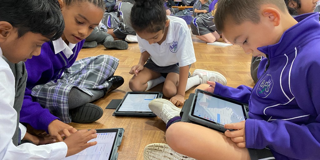 BansteadPrep's tweet photo. #Year3 receiving their school iPads last week, with some help from #Year4 for the intial set up. #digitallearning #leadership #BPS_STEM #collaboration #curiosity https://t.co/jeV5CwOgO9