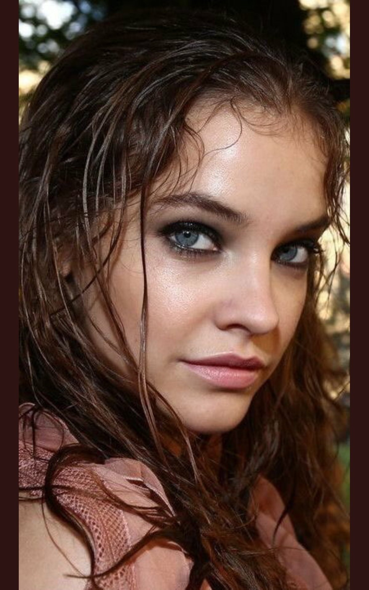 Happy birthday to the model with the best ass and best eyes: Barbara Palvin 