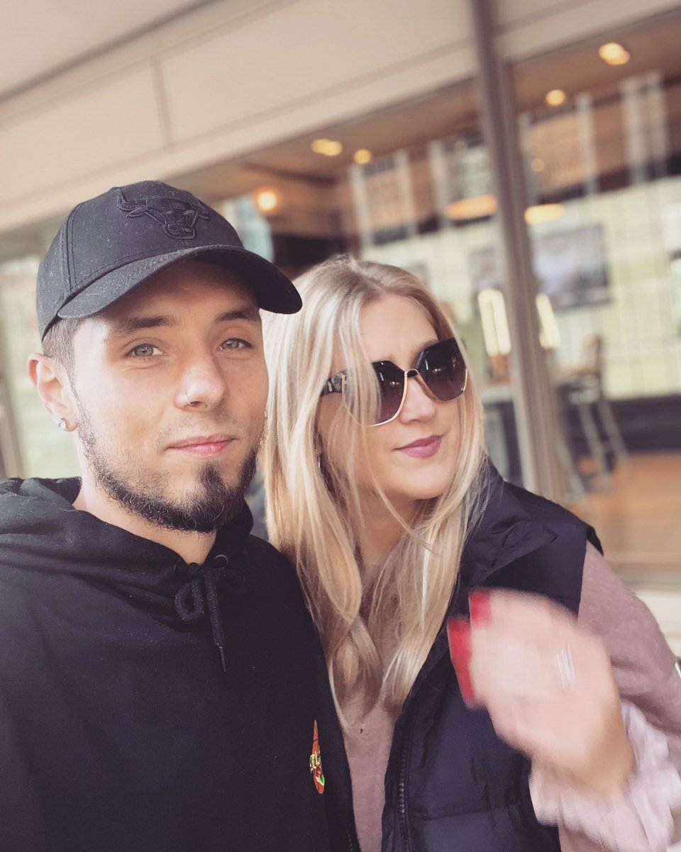 Happy birthday to my partner in crime <a href="/MBoncaii/">Mrs Boncaii🦋</a> ♥️🎉