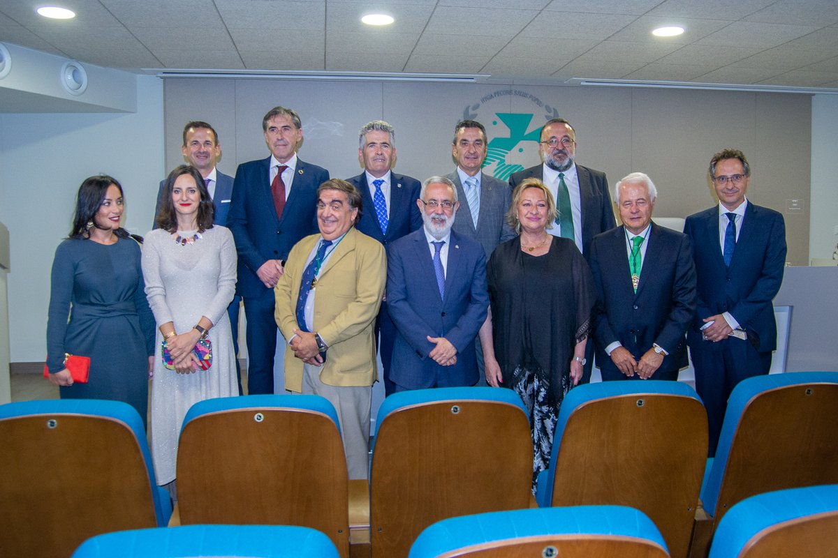 Veterinarios Cáceres tweet media