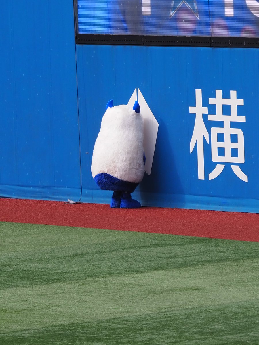 d6i5ta's tweet photo. バートさん無理あるのよそれはwww
 #baystars https://t.co/1yZABBSAHp