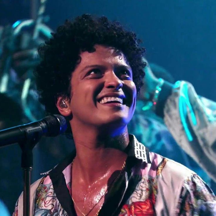shine_hooligan's tweet photo. HAPPY BIRTHDAY @BrunoMars 🤍✨✨
Thank you for sharing your talents with the world. And for brightening up my darkest days with your music. 
Your hooligans love you so much!!🤍🤍🤍 https://t.co/mo3hMKsm72