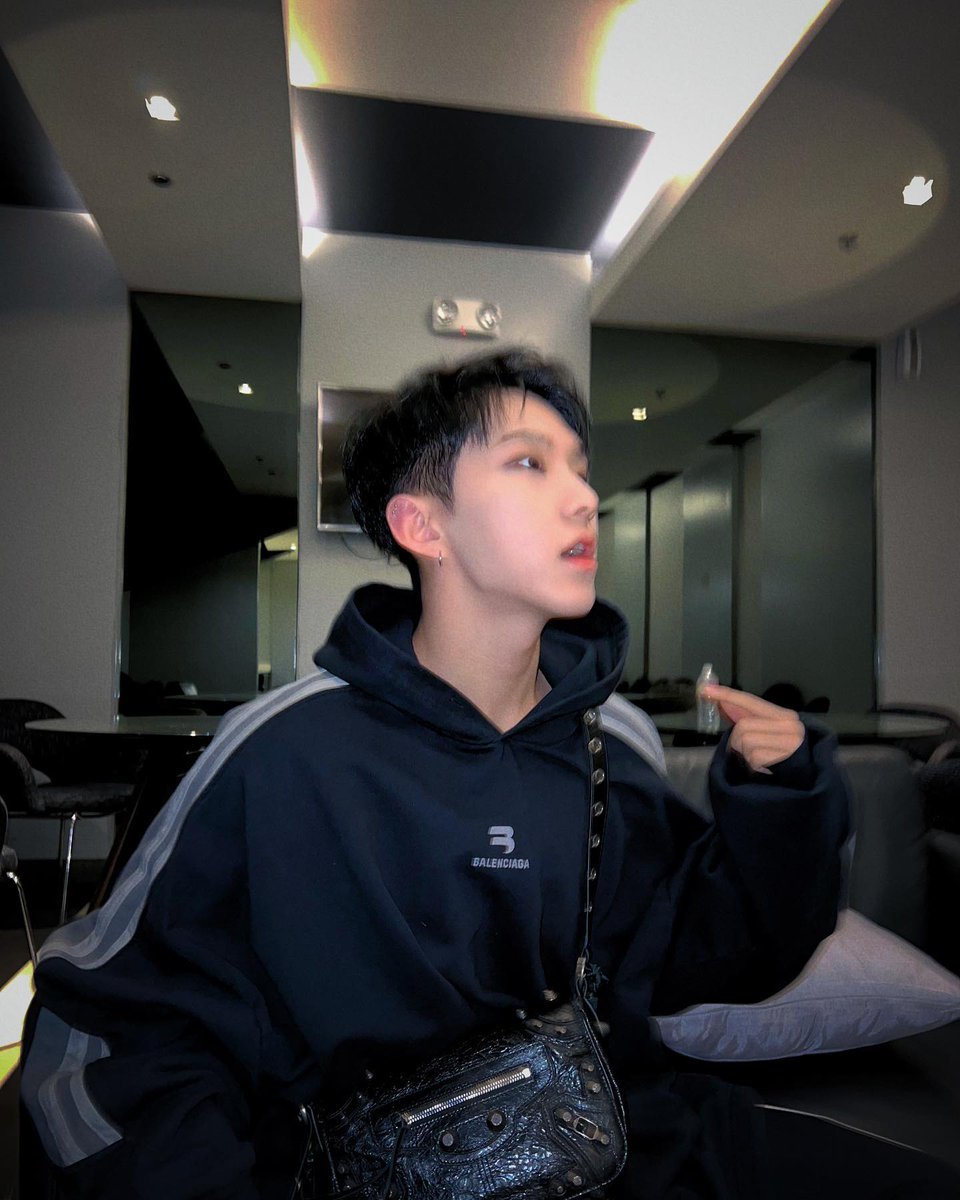 wonubliss's tweet photo. ho5hi_kwon 🥤☕🖤 #호시 https://t.co/KbSqLqkFYx