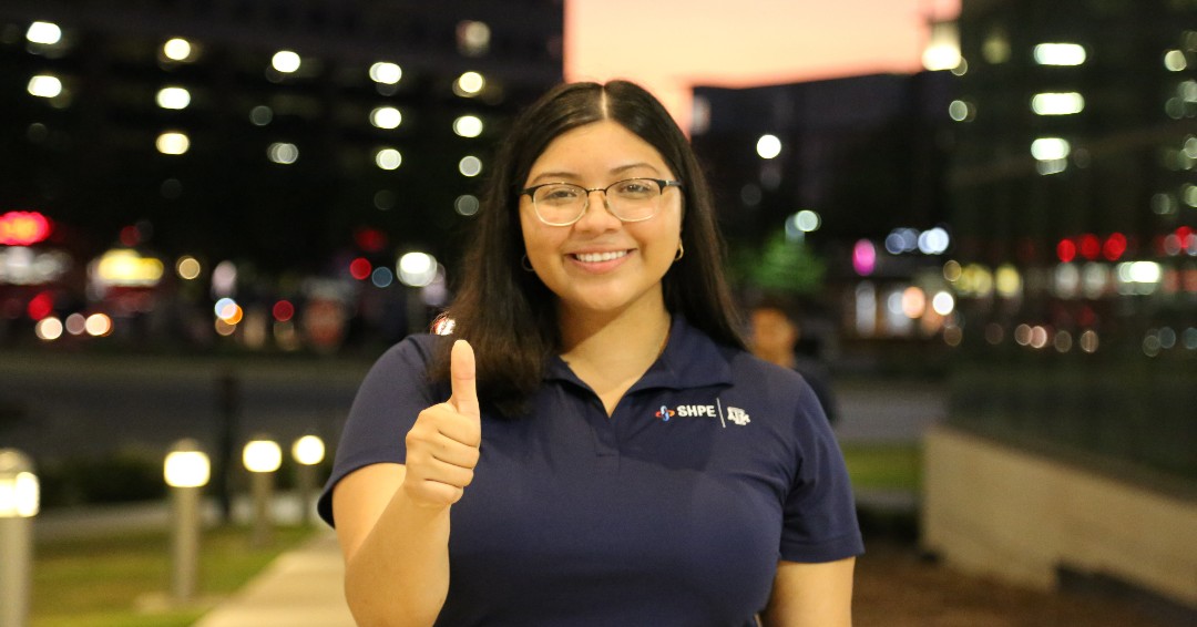 TAMUEngineering's tweet photo. #SaturdayShoutout "#HHM allows me to be proud of my culture and where I come from. I feel like this month is also an eye opener to other Hispanic cultures. I grew up surrounded by Mexican culture, but I love learning about my friends & professors cultures!"-Karen Torres #TAMUmeen https://t.co/tGBxOHYeEM