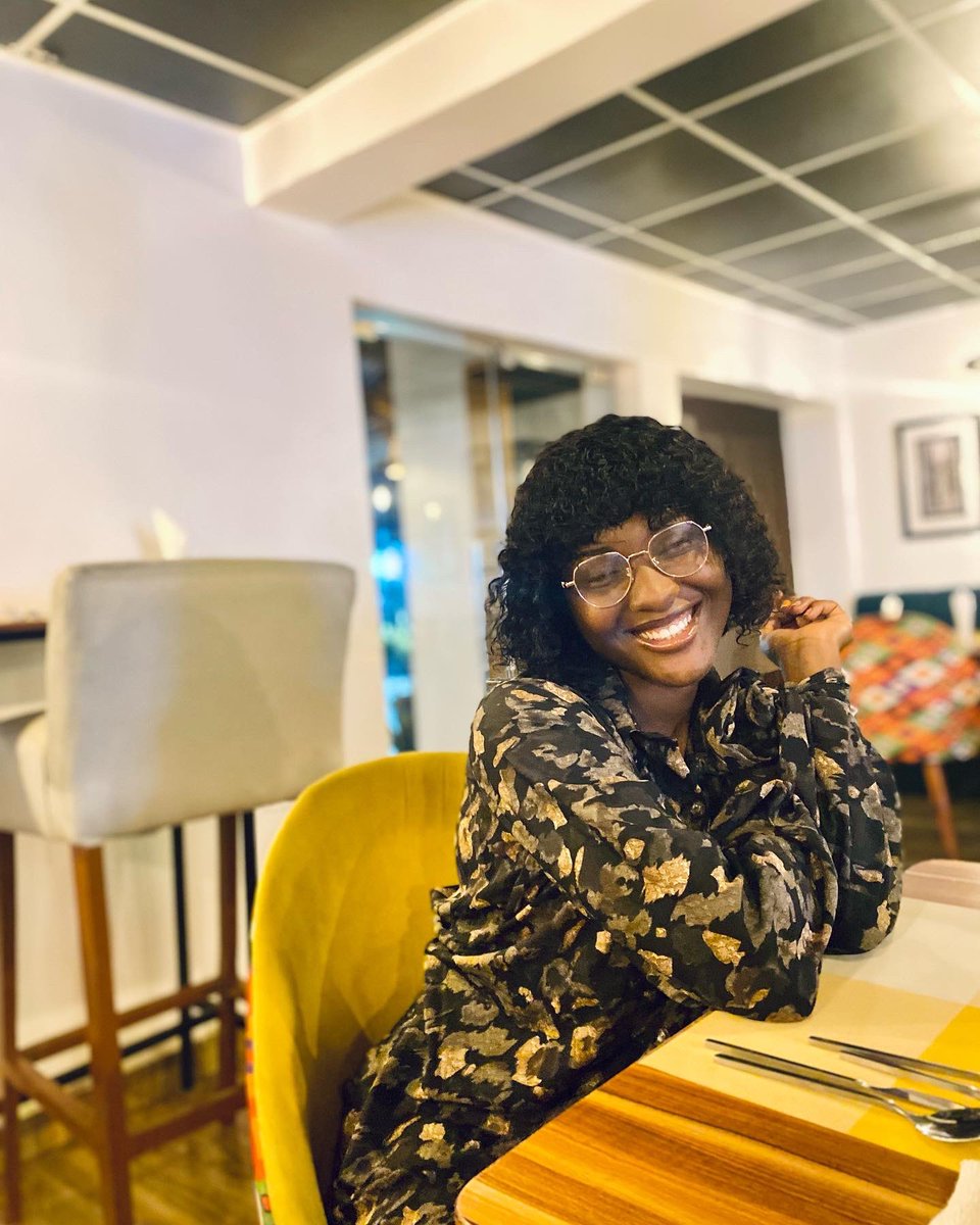 Lolliesatelier's tweet photo. The beautiful @PelumiOrekoya 🥰🥰spotted looking gorgeous in our  Flora set

#lollies_Atelier  #madeinnigeria #lagos #readytowear #readytowearcollection #fashion #fashiondesign #ilorinvendors #fabrics #beauty #trending #abuja #blackgirlmagic #blackownedbusiness
Nengi
#ASUUstrike https://t.co/7DheT3t2Tu