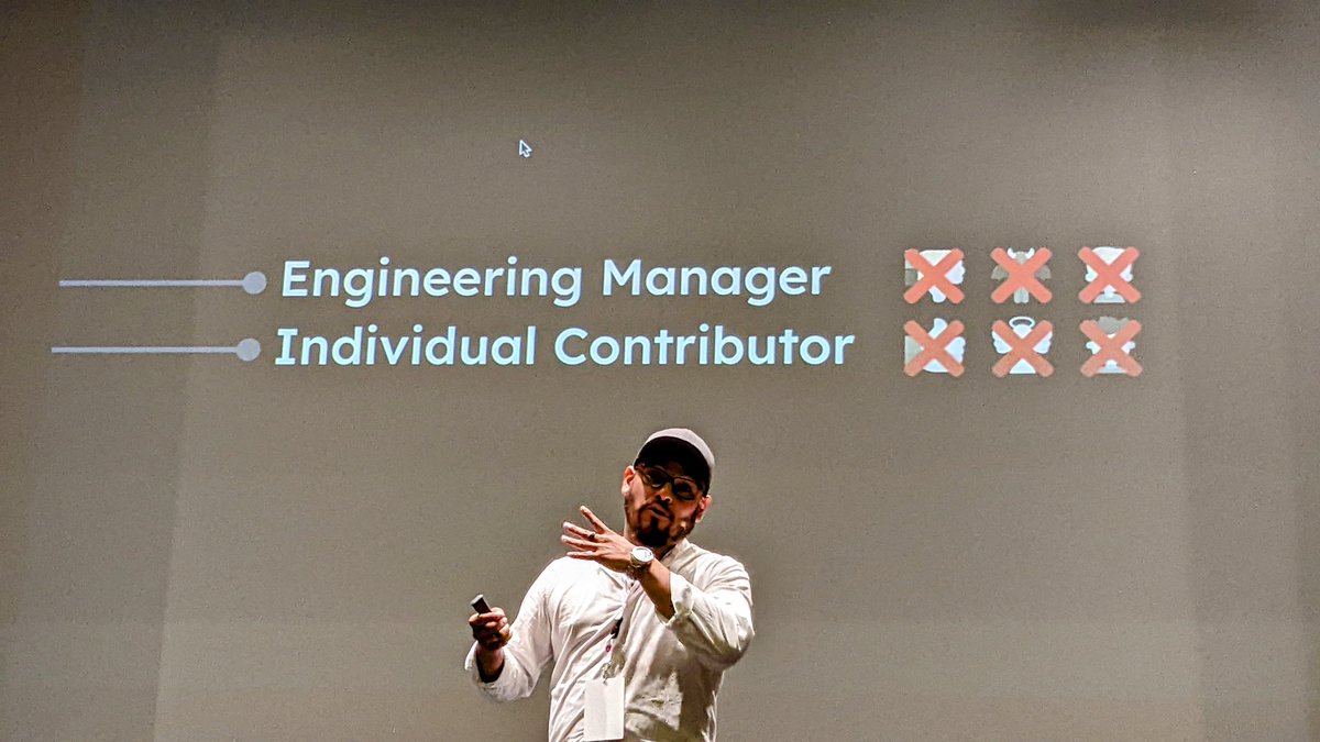 devfesteando's tweet image. ¿Hay buenos y malos puestos?

No, solo depende de que sea tú decisión.

@npatarino @MorcillaConf

#ChimichurriCode 
#MorcillaConf #Devfest #GDG #Burgos