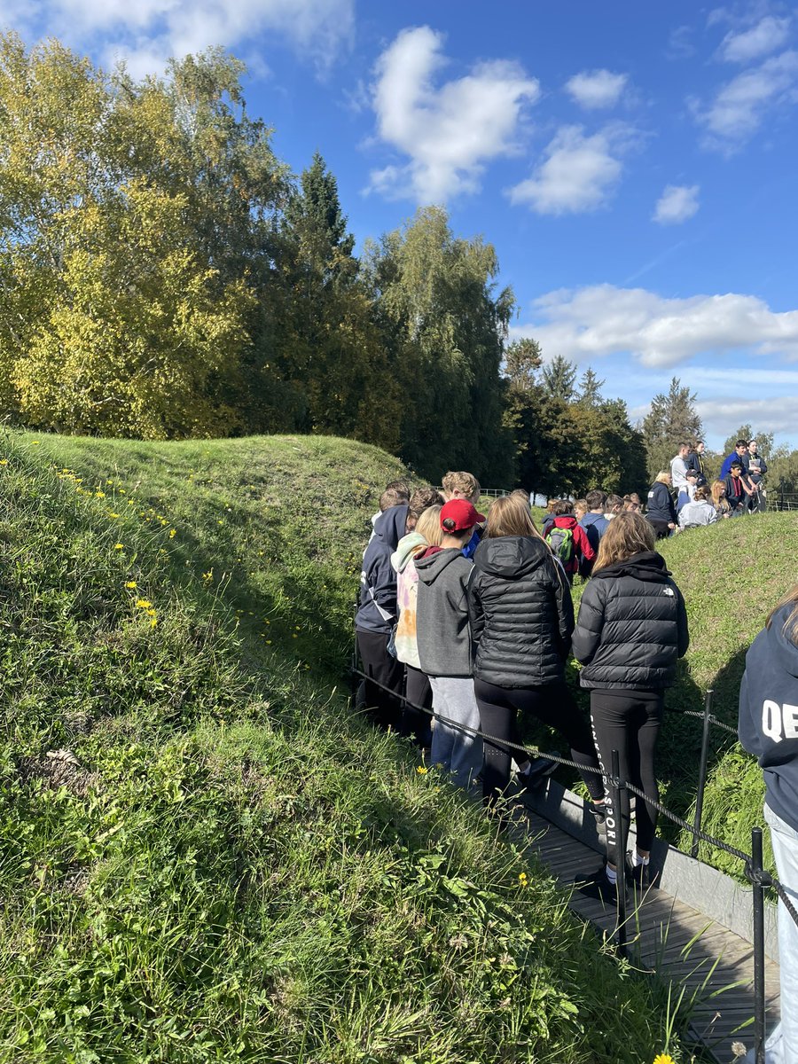 QEHS_English tweet media