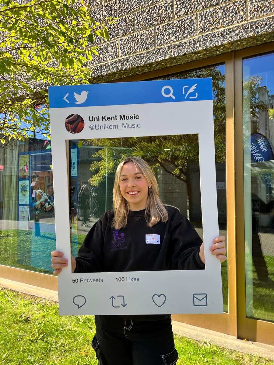 UniKent_Music's tweet photo. Some of this year's Music Society are here to chat about getting involved in extra-curricular #music and doing tours of our award-winning facilities! Come and say hello... #JoinOurWorld #kentopenday #hellokent https://t.co/dXsdetGmIk