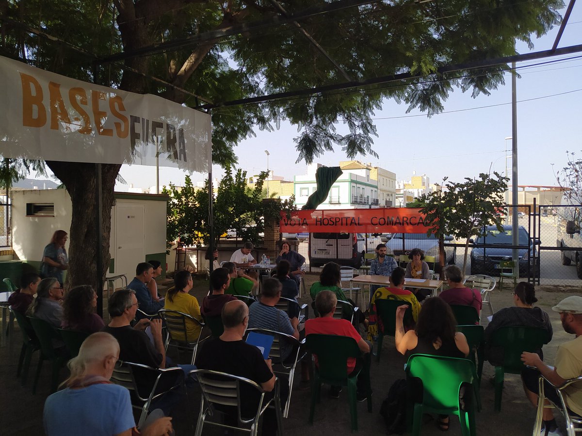 Comienza la VII edición de la Escuela Ramón Fernández Durán en Morón de la Frontera, reflexionando sobre el papel del ejército en el control de los recursos naturales y energéticos necesarios para el metabolismo capitalista y la crisis ambiental. <a href="/ecologistas/">Ecologistas en Acción</a> <a href="/CGT/">CGT</a> @baladrinas