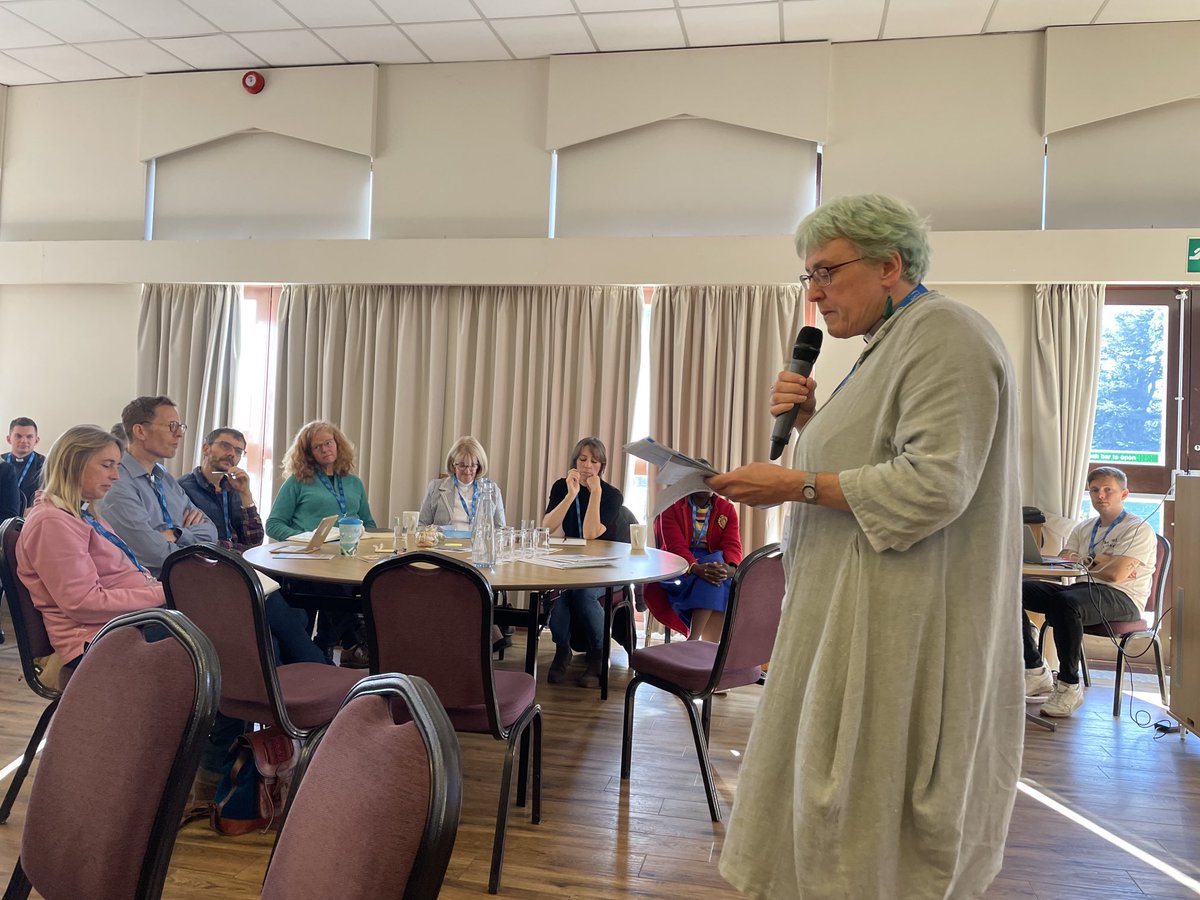 TimLomax's tweet image. ⁦@rumpusrev⁩ encouraging us to join in with our odd God ⁦@diostalbans⁩ #intodeepwater