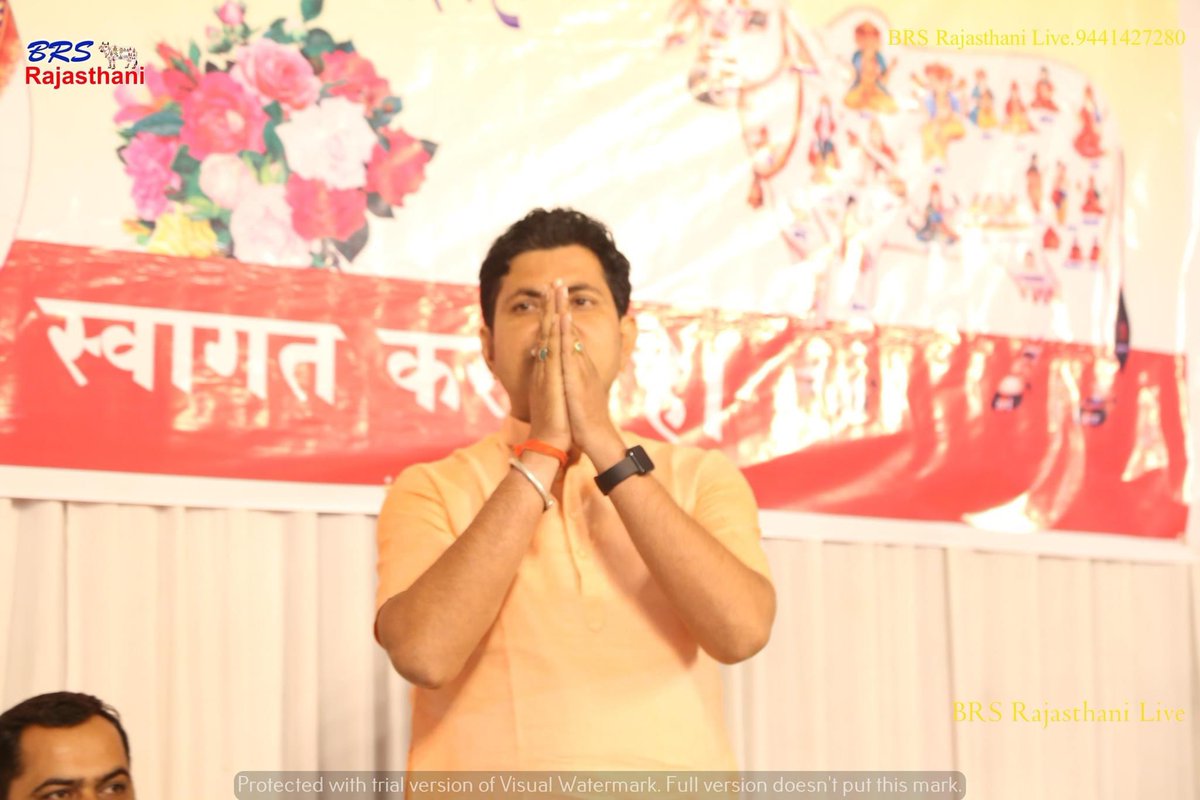 JaatJat's tweet photo. #Hyderabad
#Musapet 
#संकटमोचन_हनुमान_मंदिर_गौ_धाम_मुसापेट में  समस्त राजस्थानी समाज बोराबन्डा मोतीनगर मुसापेट प्रशांतिनगर मैत्रीनगर द्वारा आयोजित #एक_शाम_गौमाता_के_नाम विशाल भजन संध्या   में अथिति के रूप शिरकत की , मान सम्मान देने हेतु समस्त राजस्थानी समाज का आत्मीय आभार  🙏💐 https://t.co/YUwPxvxQRy