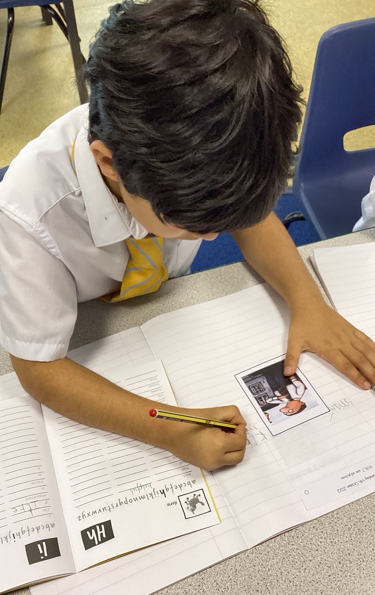 StainesPrepYr1's tweet photo. We have been using 'Grow the Code' from @LettersSounds and our word books to help us with our spelling and written work 🔤 #StainesPrepEnglish #StainesPrepLearn #StainesPrepBeYourBest #KS1English https://t.co/QgJuNIZ94t