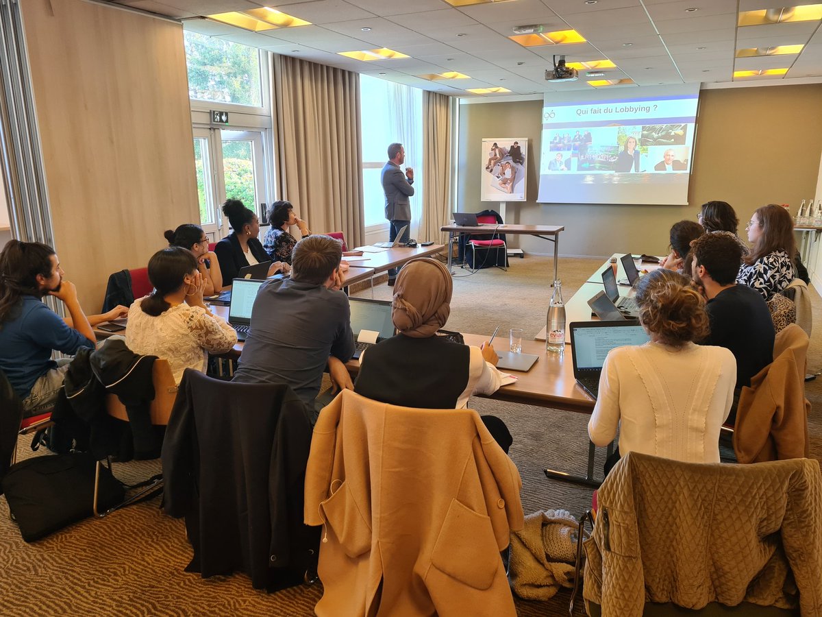 FRANCE PLAIDOYER tweet media