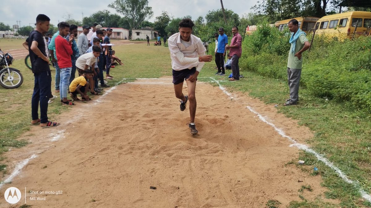 npckn1's tweet photo. छत्तीसगढ़िया ओलंपिक 2022 23 कि दूसरे दिवस दिनांक 8 अक्टूबर 2022 को विभिन्न खेलों का आयोजन हुआ जिसमें अधिक संख्या में प्रतिभागी उपस्थित रहे व नागरिकगण भी  पारंपरिक खेलों को बहुत  हर्ष उल्लास से प्रोत्साहन किये
@drshivdahariya @ChhattisgarhCMO @bhupeshbaghel @Choudhary17K https://t.co/Kd4NpKI8ro